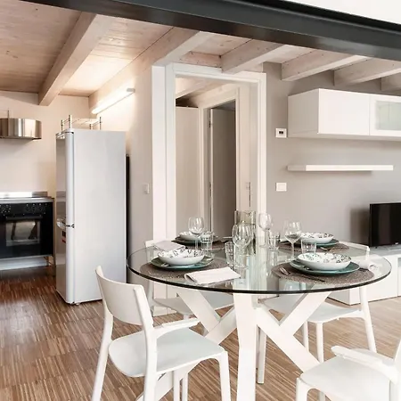 Loft Alle Mura - Bymyhomeincomo דירה
