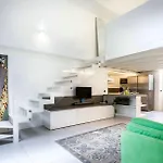 Loft Alle Mura - Bymyhomeincomo Lägenhet Como